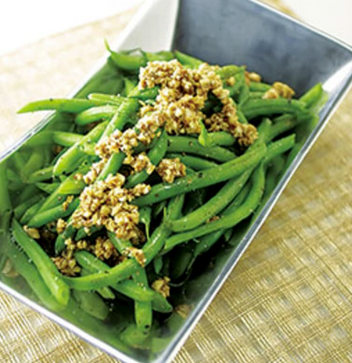 Green beans with toasted hazelnuts and browned butter