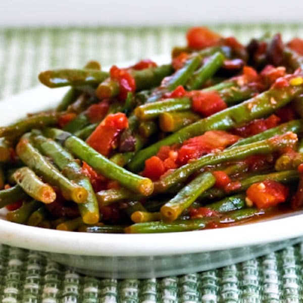 Green beans with tomatoes