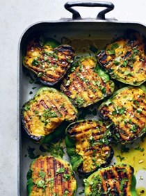 Green bell peppers stuffed with spicy potatoes, chilli and dried mango (Tandoori shimla mirch)