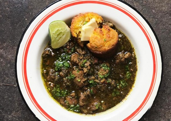 Green chilli con carne with warm cornbread