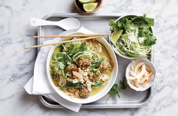 Green curry chicken meatballs with rice noodles