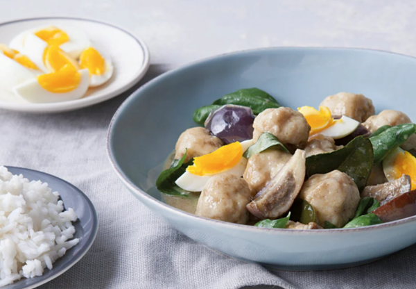 Green curry with fish and eggplant (Kaeng khiaw waan)