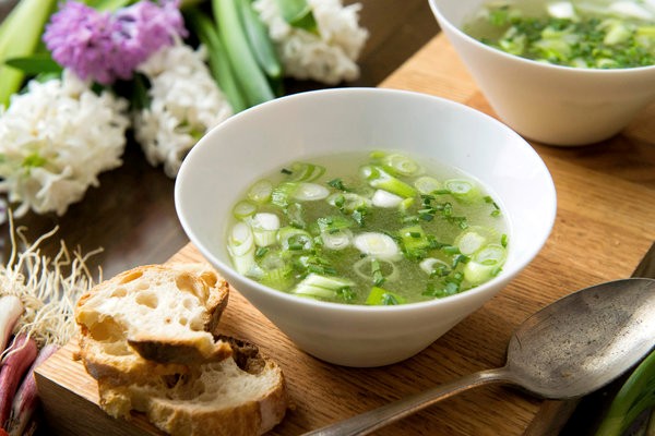 Green garlic broth