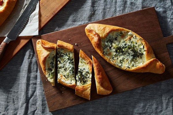 Green Georgian cheese bread (Khachapuri)
