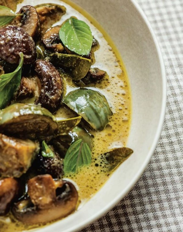 Green globe curry