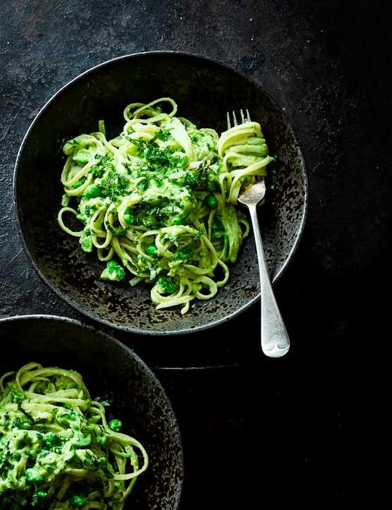 Green linguine