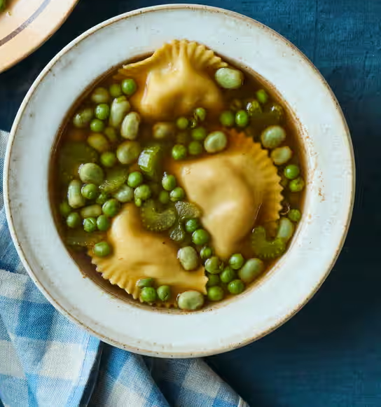 Green minestrone with dumplings