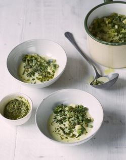Green minestrone with mint and pesto