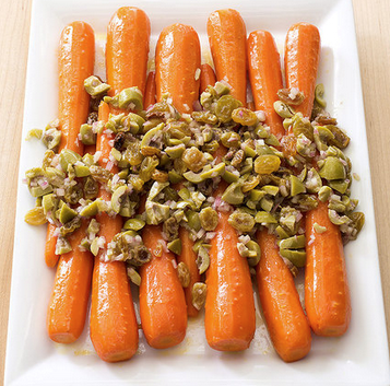 Green olive and golden raisin relish