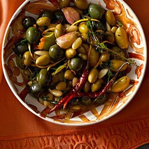 Green olives with raw almonds