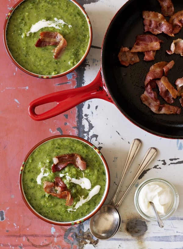 Green pea and mint soup with crispy bacon