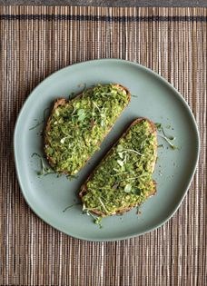 Green pea kachori toasts