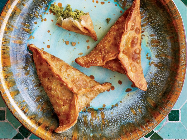 Green pea samosas