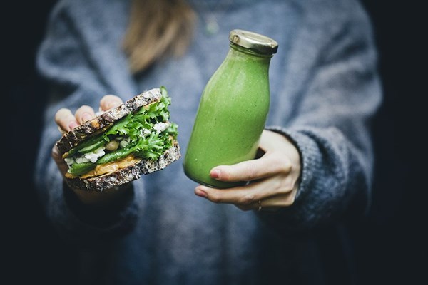 Green peanut butter sandwich + broccoli & ginger smoothie