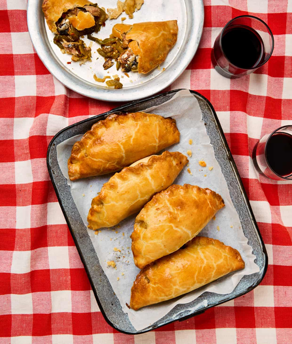 Green pepper and sardine empanada