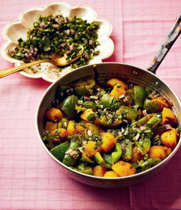Green pepper sabzi (Shimla mirch sabzi)