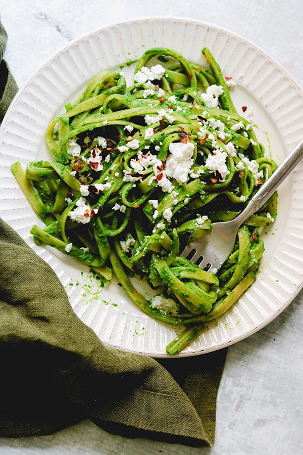 Green spaghetti