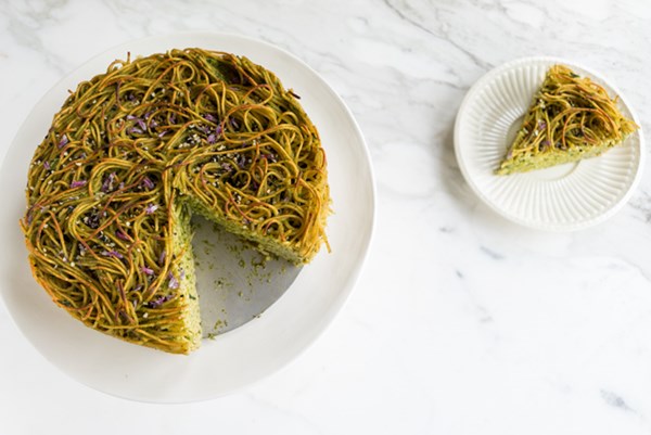 Green spaghetti pie