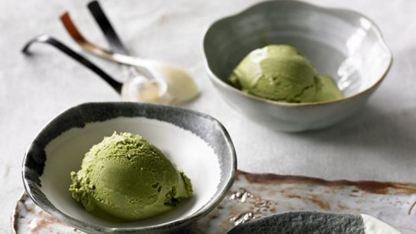 Green tea ice cream (Matcha aisu)