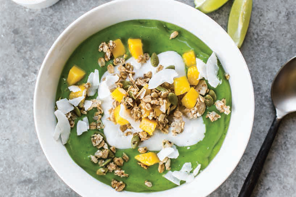 Green tea lime pie smoothie bowl