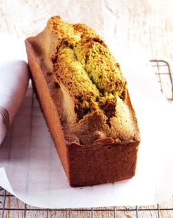 Green tea pound cake
