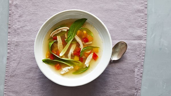 Green Thai chicken soup