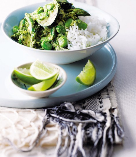 Green Thai curry with greens