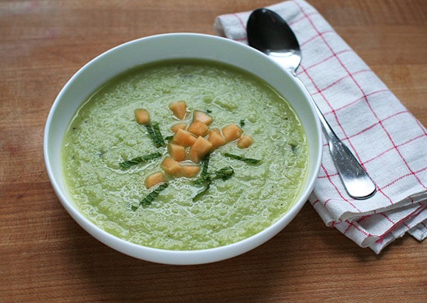 Green tomato gazpacho