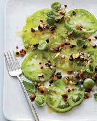Green tomatoes with pistachio relish