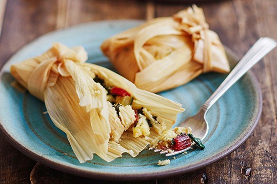 Green vegetable tamales
