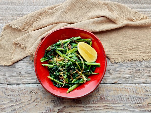 Greens in olive oil (Hindbeh bi zeit)
