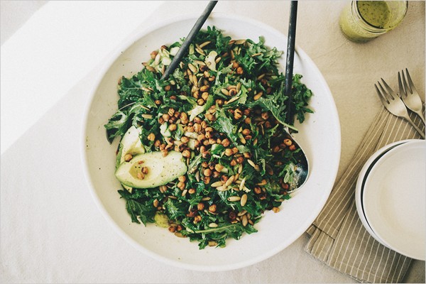 Greeny salad with crispy chickpeas + roasted jalapeno dressing