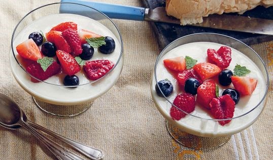 Greta’s medutis honey layer cake