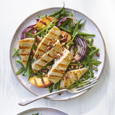 Griddled chicken & peach salad