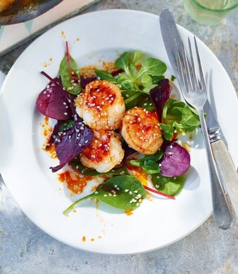 Griddled scallops with Oriental dressing