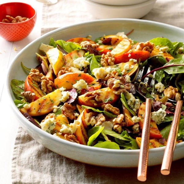 Grilled apple tossed salad 