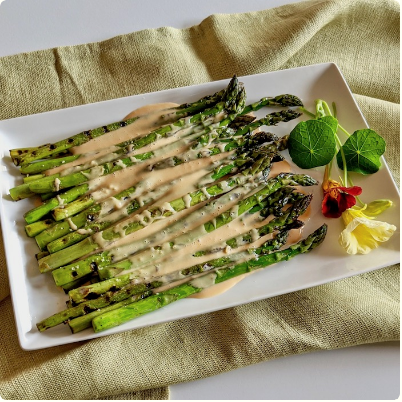 Grilled asapargus with sauce Maltaise