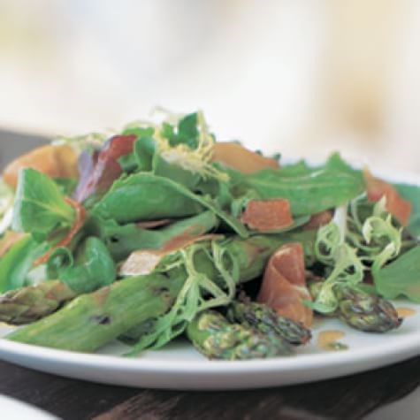 Grilled asparagus & prosciutto salad