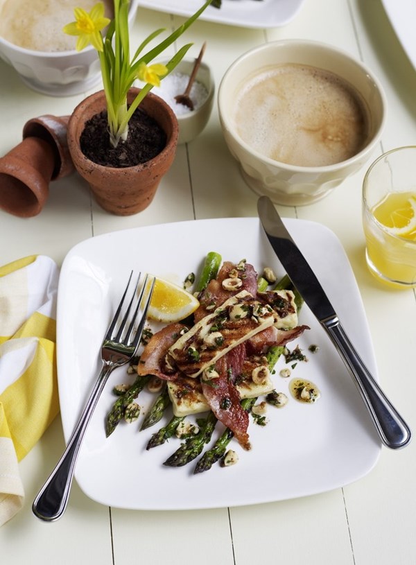 Grilled asparagus and haloumi with warm bacon and hazelnut dressing