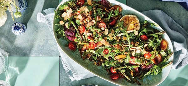 Grilled asparagus and red onion salad 