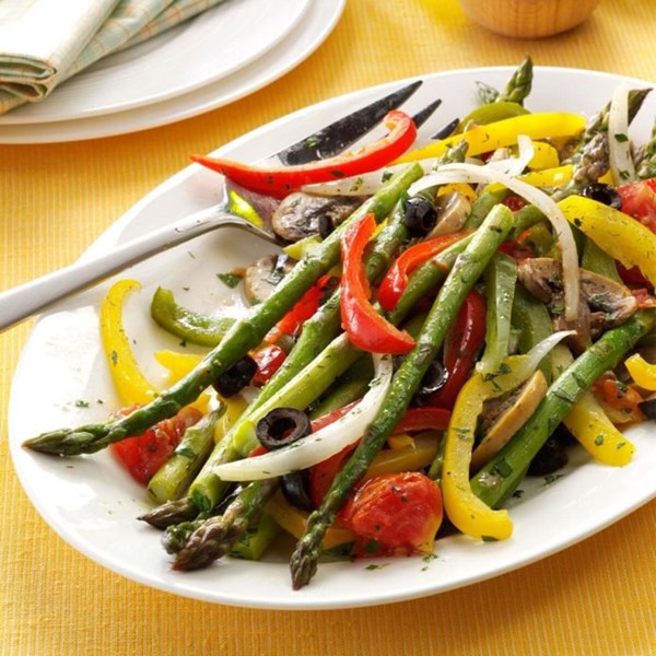 Grilled asparagus medley