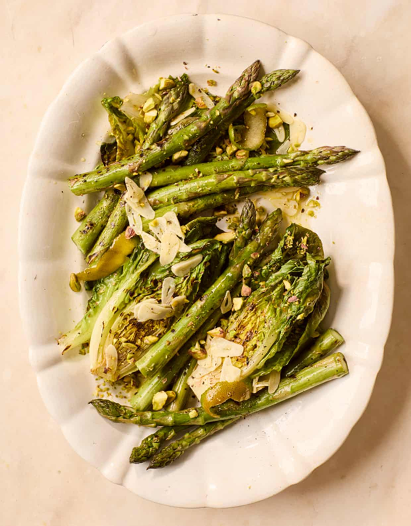 Grilled asparagus, pistachio, garlic and lime salad
