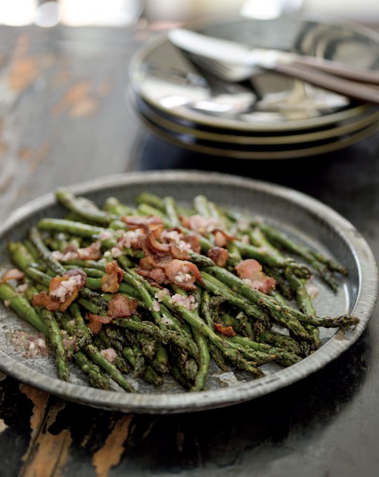 Grilled asparagus with bacon vinaigrette