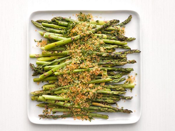 Grilled asparagus with gremolata