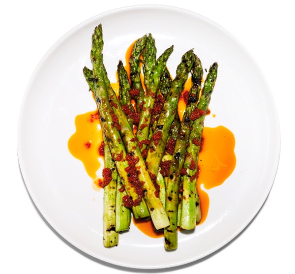 Grilled asparagus with harissa