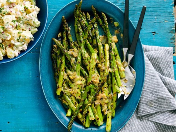 Grilled asparagus with miso butter