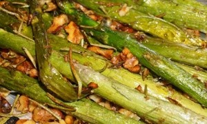 Grilled asparagus with rosemary and maple