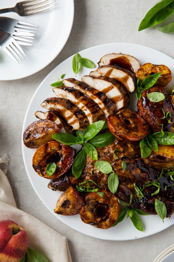 Grilled balsamic chicken and peaches