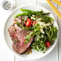 Grilled beef tenderloin and arugula salad