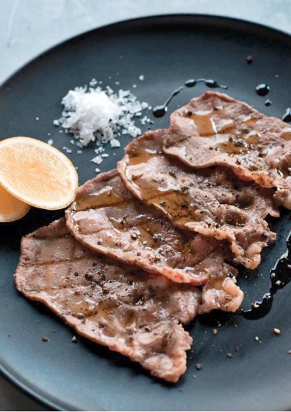 Grilled beef tongue, lemon & black pepper